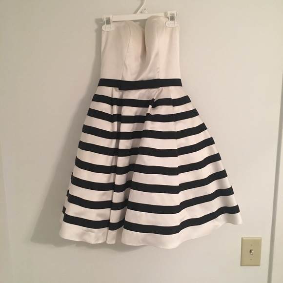 Sherri Hill Dress! - Picture 1 of 2